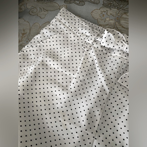 White Polka Dot Capri Pants (12) - Picture 2 of 8